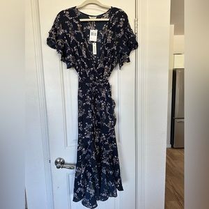 NWT🌺 Max Studio Floral Wrap Dress